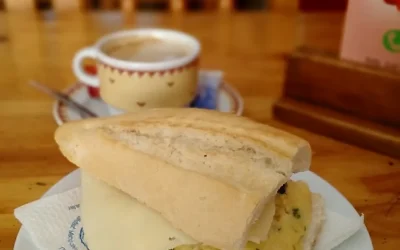 Bar Cafetería La Salud: Un espacio con sabor y tradición en Los Cristianos.