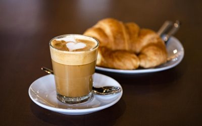 Disfruta del Mejor Desayuno en Bar Cafetería La Salud en Los Cristianos.
